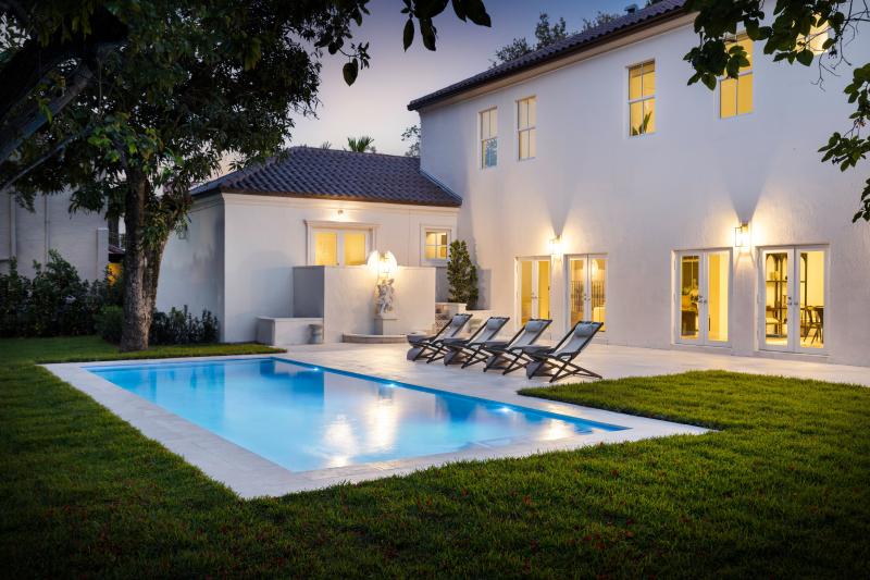 Piscine clé en main, découvrez les avantages d'une solution tout compris